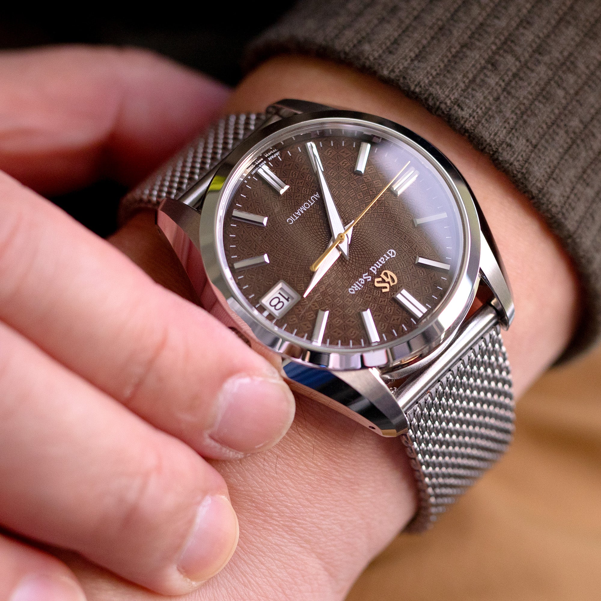 Quick Release Tapered Milanese Polished Mesh Watch Band | Strapcode