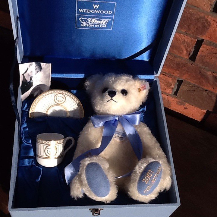 テディベアWEDG WOOD STEIFF TEDDY BEAR 2001 | Toy's雑貨SUZUYA