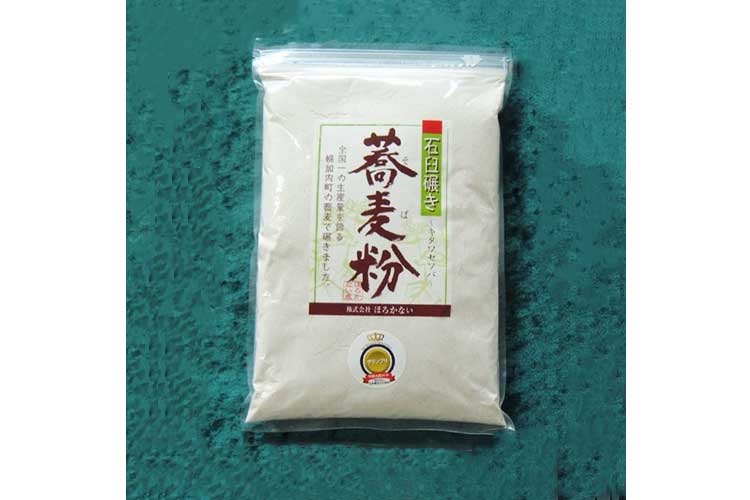 そば粉（石臼挽き）キタワセ 1kg｜株式会社 ほろかない｜北海道すぐれ