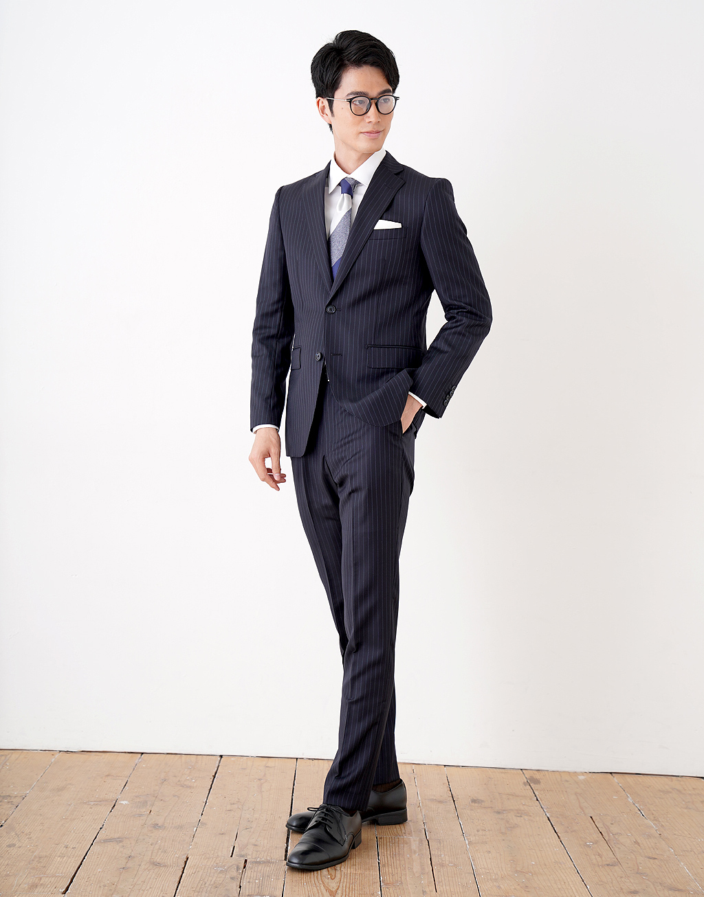 SB02NS ダークネイビー・ピンストライプ サブスク【初回スーツ登録