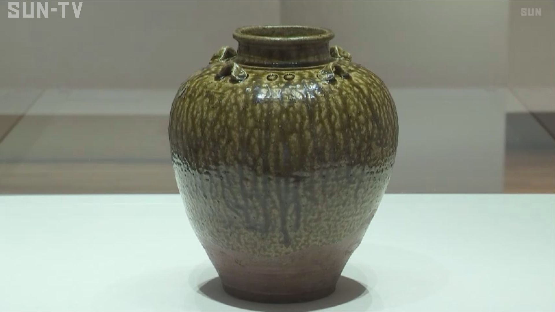 丹波篠山市の美術館 素朴な風合いと自然な温かさが感じられる丹波焼の