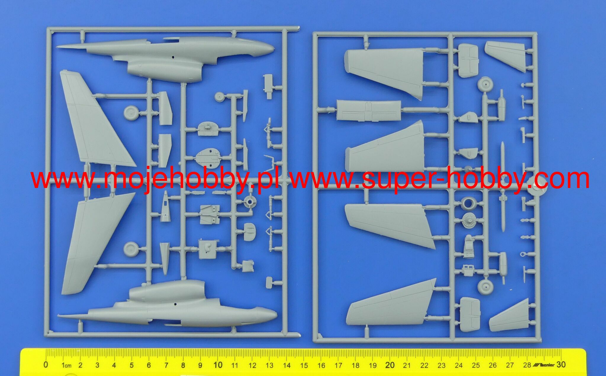 He 162D-9 Two-seater Luftwaffe 46 AZ-Model 7837
