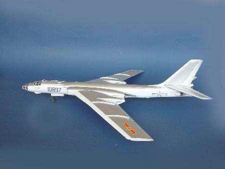 Tupolev Tu-16K-26 Badger G/Chinese H-6 Trumpeter 01612