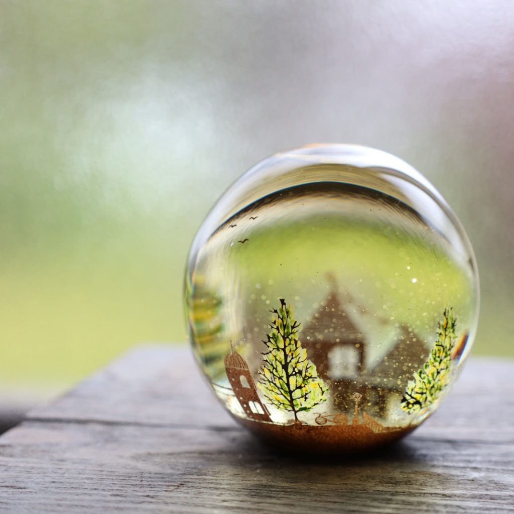 巣巣 SUSU ｜ 2022.7.1~7.30 金津沙矢香 硝子作品展