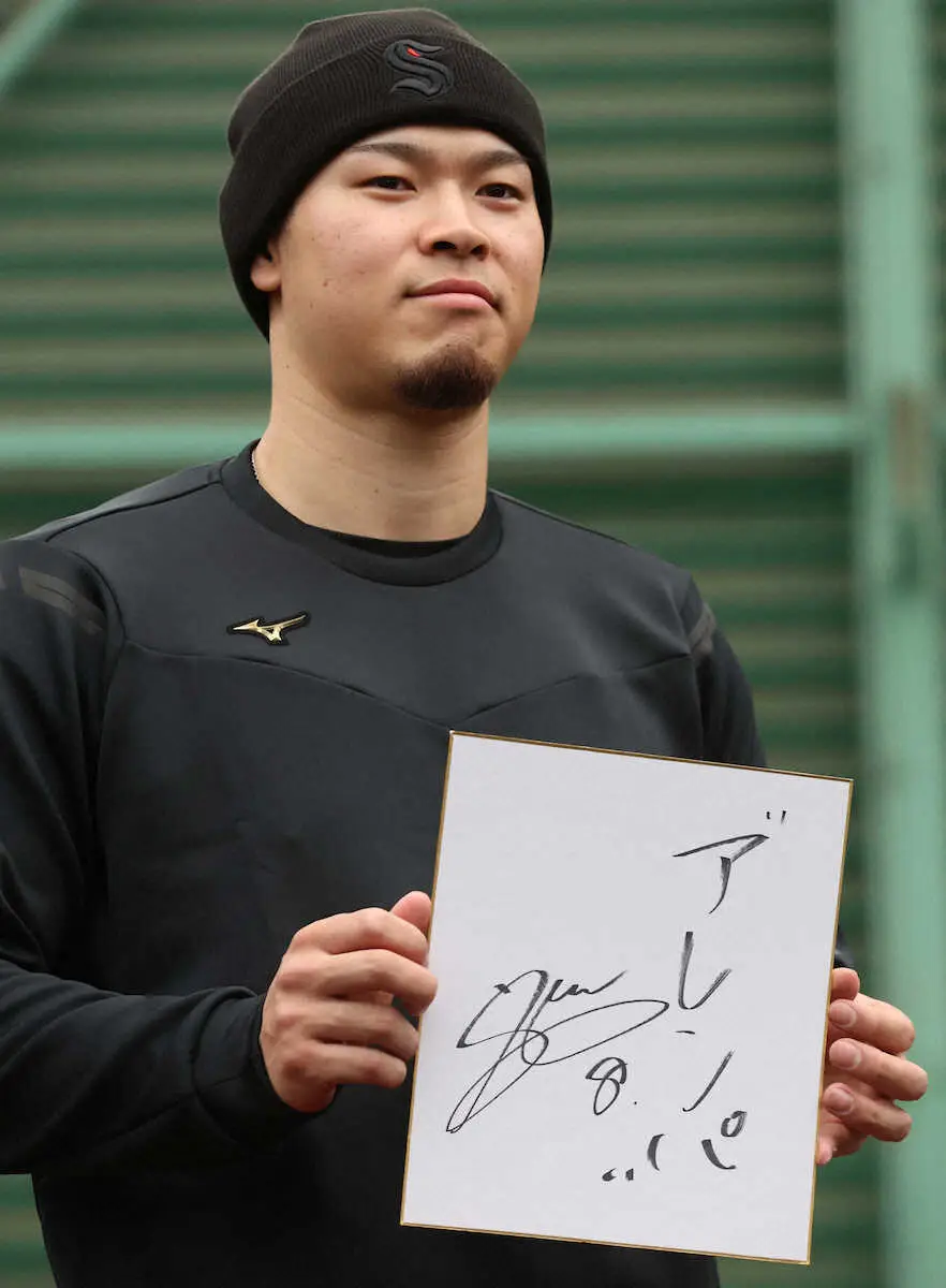 阪神・佐藤輝 新サイン導入の陰に重大盗用疑惑!?「アイツはパクってい