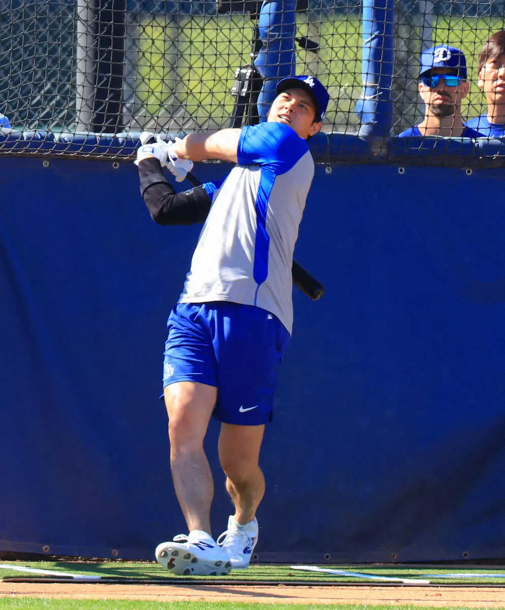 ドジャース・大谷 161日ぶり屋外フリー打撃で衝撃10発 手術の右肘には