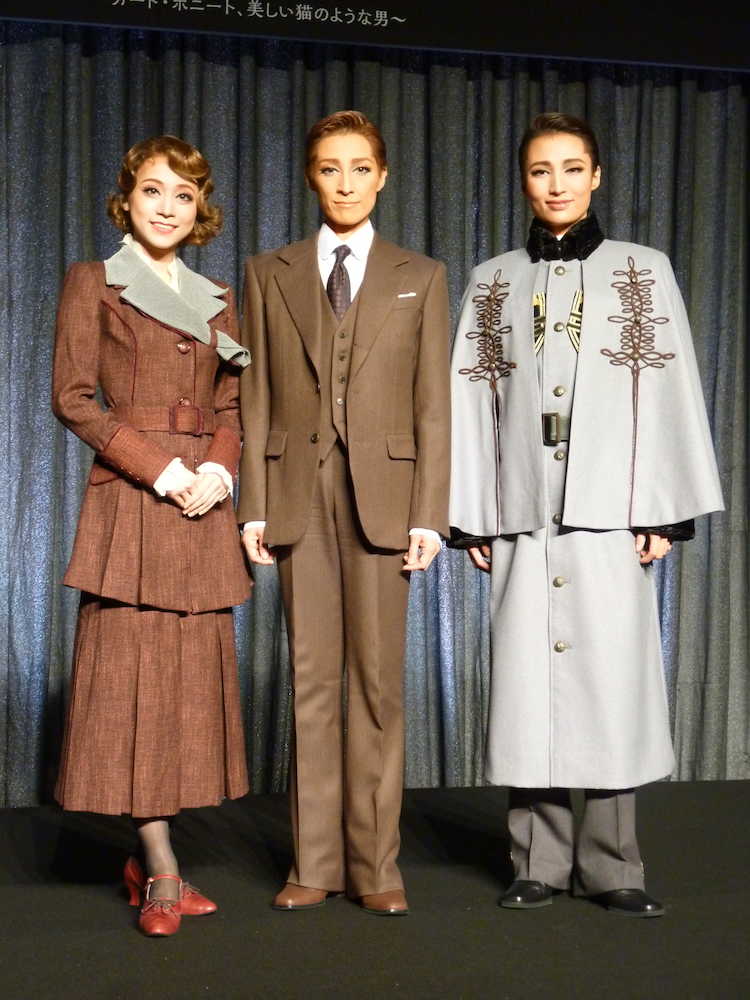 宝塚雪組「凱旋門」18年ぶり主役の轟悠「乗り越えられない壁はない