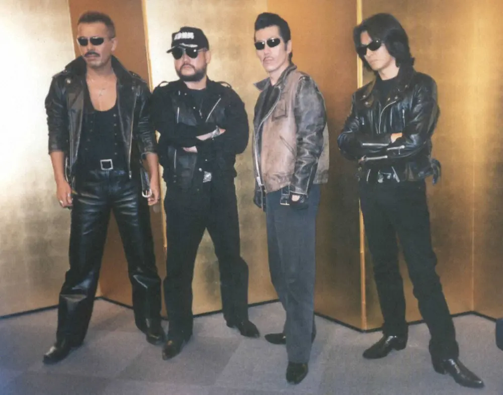 決まってるぜ！横浜銀蝿の4人（97年＝左からTAKU、嵐、翔、Johnny