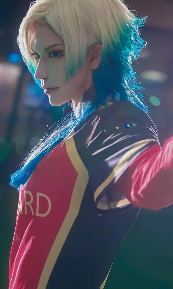 良介 『ブルーロック』ミヒャエル・カイザーのコスプレ写真を公開