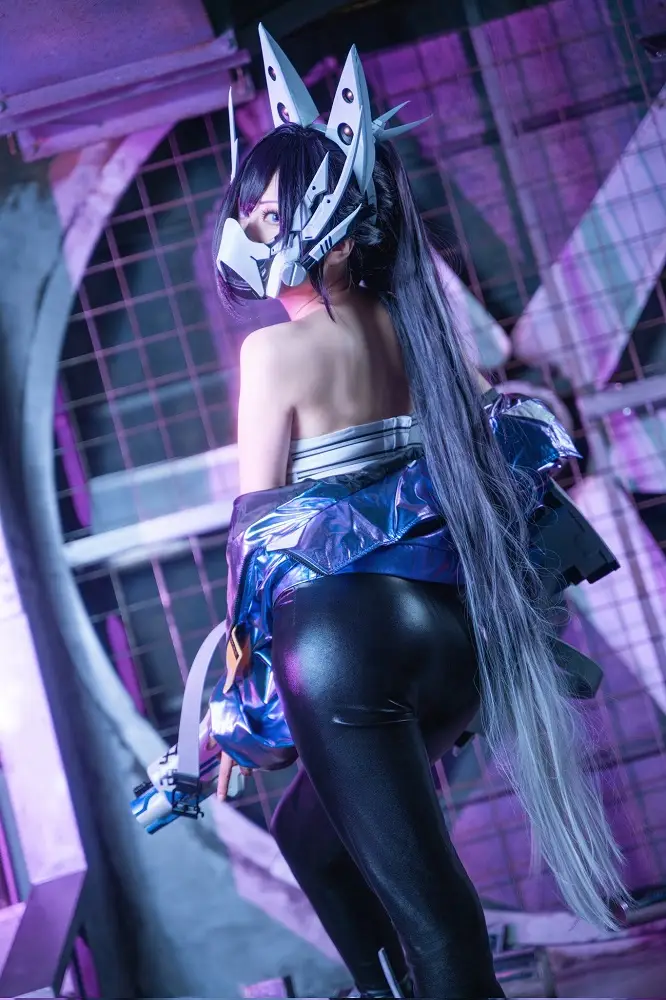 村瀬かな『勝利の女神:NIKKE』シンのコスプレ写真を公開 - スポニチ