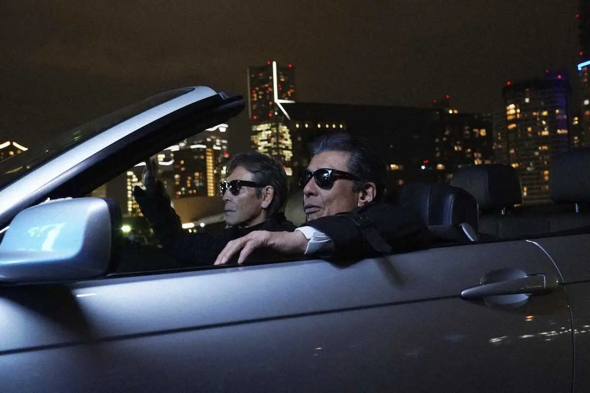 柴田恭兵（左）と舘ひろしの共演シーン(C)2024「帰ってきた あぶない