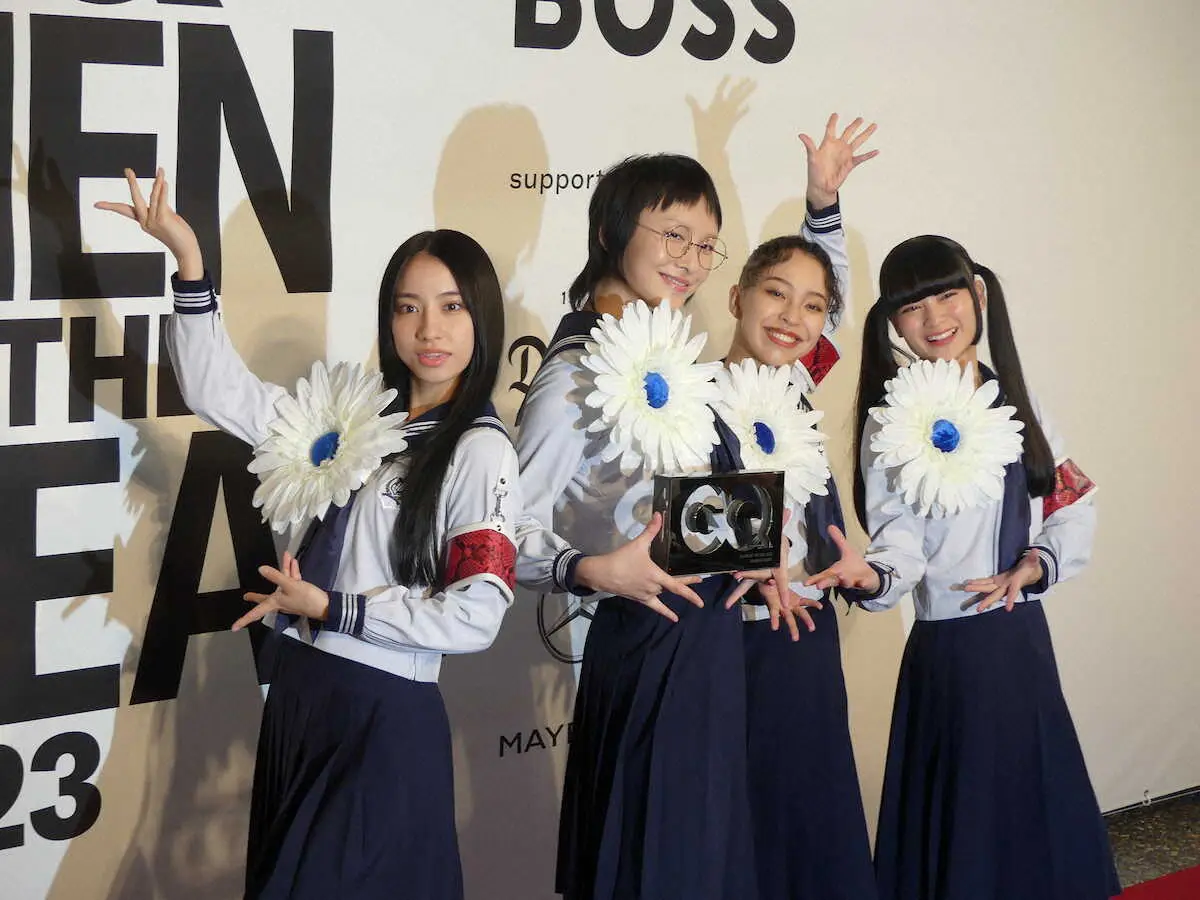 新しい学校のリーダーズ 「全然売れなかった」秘蔵グッズ大公開 有田