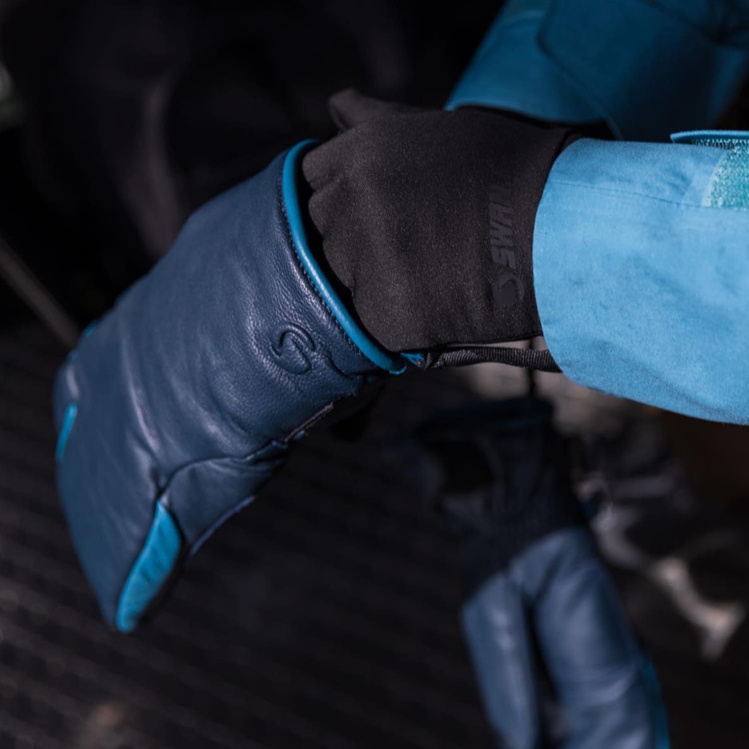 ゴアテックスレザースキーグローブ Valcan 2in1(ユニセックス）SWANY