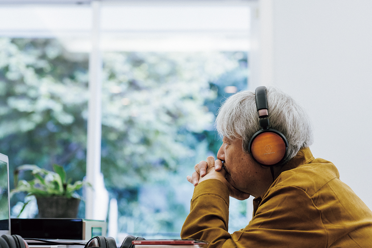 鈴木慶一インタビュー「ハイエンドヘッドフォンに誘われ」 – SWITCH ONLINE