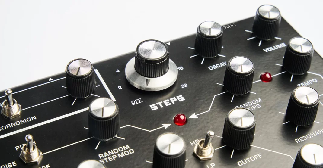 Body Synths Metal Fetishist Percussion Synthesizer Review – Synthtopia