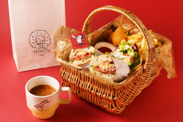 PEANUTS Cafe スヌーピーミュージアム(南町田)」にて、スヌーピー