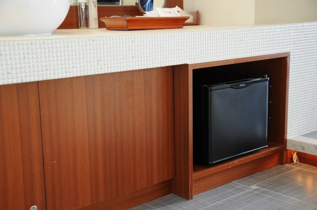 Proシリーズ – 小型冷蔵庫 Peltism