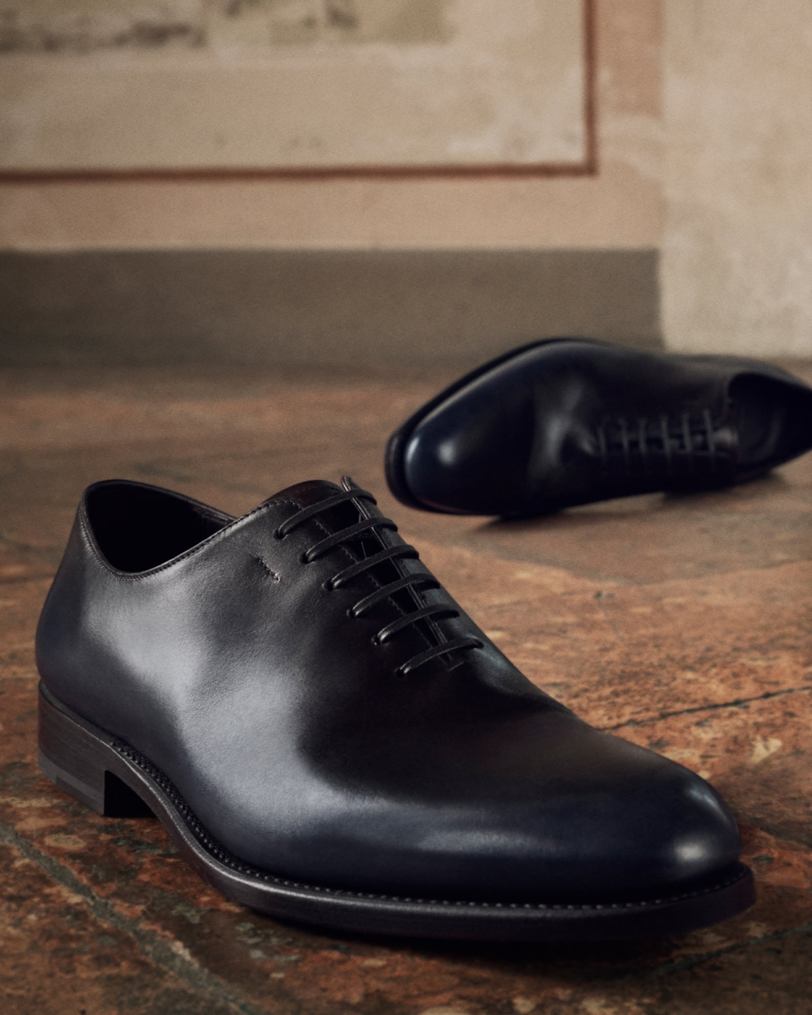 革靴選びの最適解】フェラガモの名作シューズが多様に揃う！ 12月17日