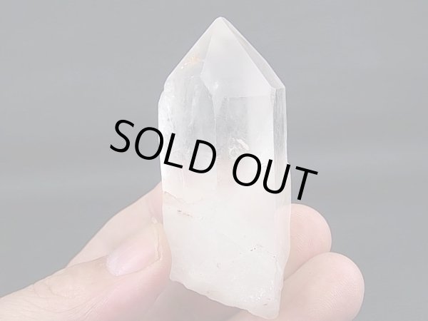 ラオス・ラックサオ産クリア水晶ポイント 79.7g - パーフェクト