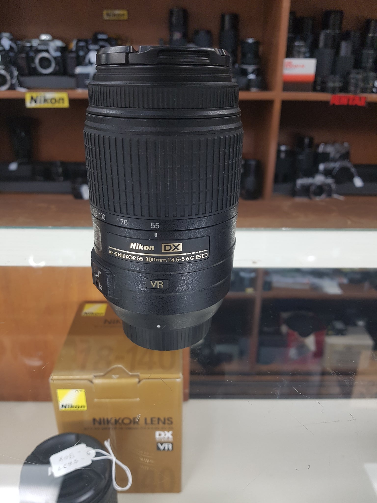 AF-S DX Nikon 55-300mm f/4.5-5.6G ED VR Lens - Used Condition 9.5