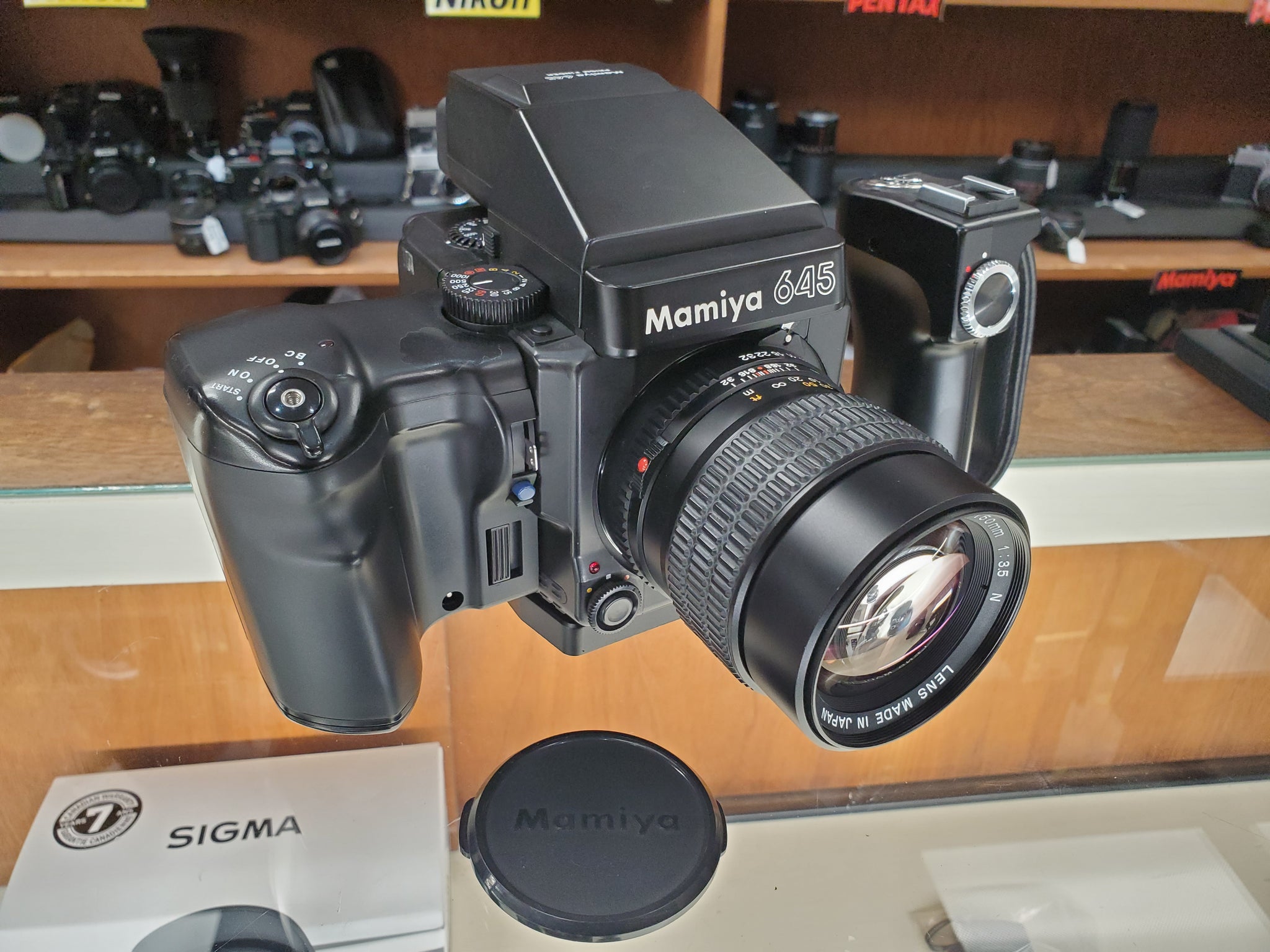 Mamiya 645 Super w/Grips, 150mm F3.5 N, almost MINT, CLA'd, Canada
