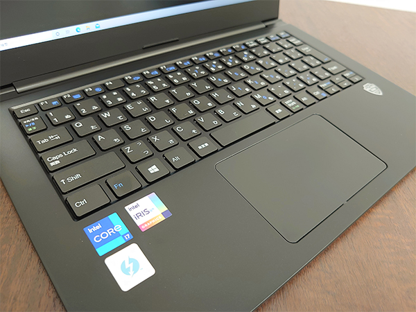 第11世代 インテル Core プロセッサー搭載薄型ノートPCをレビュー