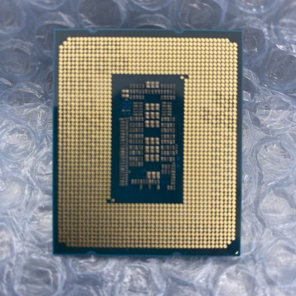 Intel 〔中古〕インテル® Core™ i7-12700 プロセッサー Bulk（中古保証