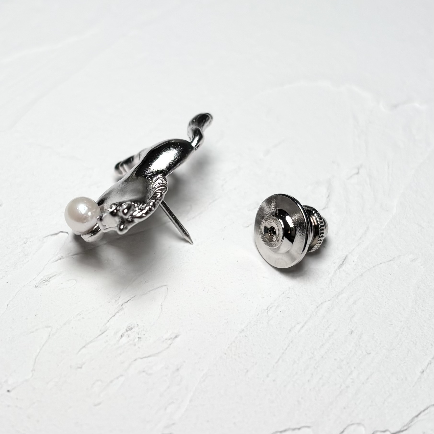 アコヤ真珠 ピンブローチ 馬モチーフ 4.5-5mm ホワイト ラウンド ブラス