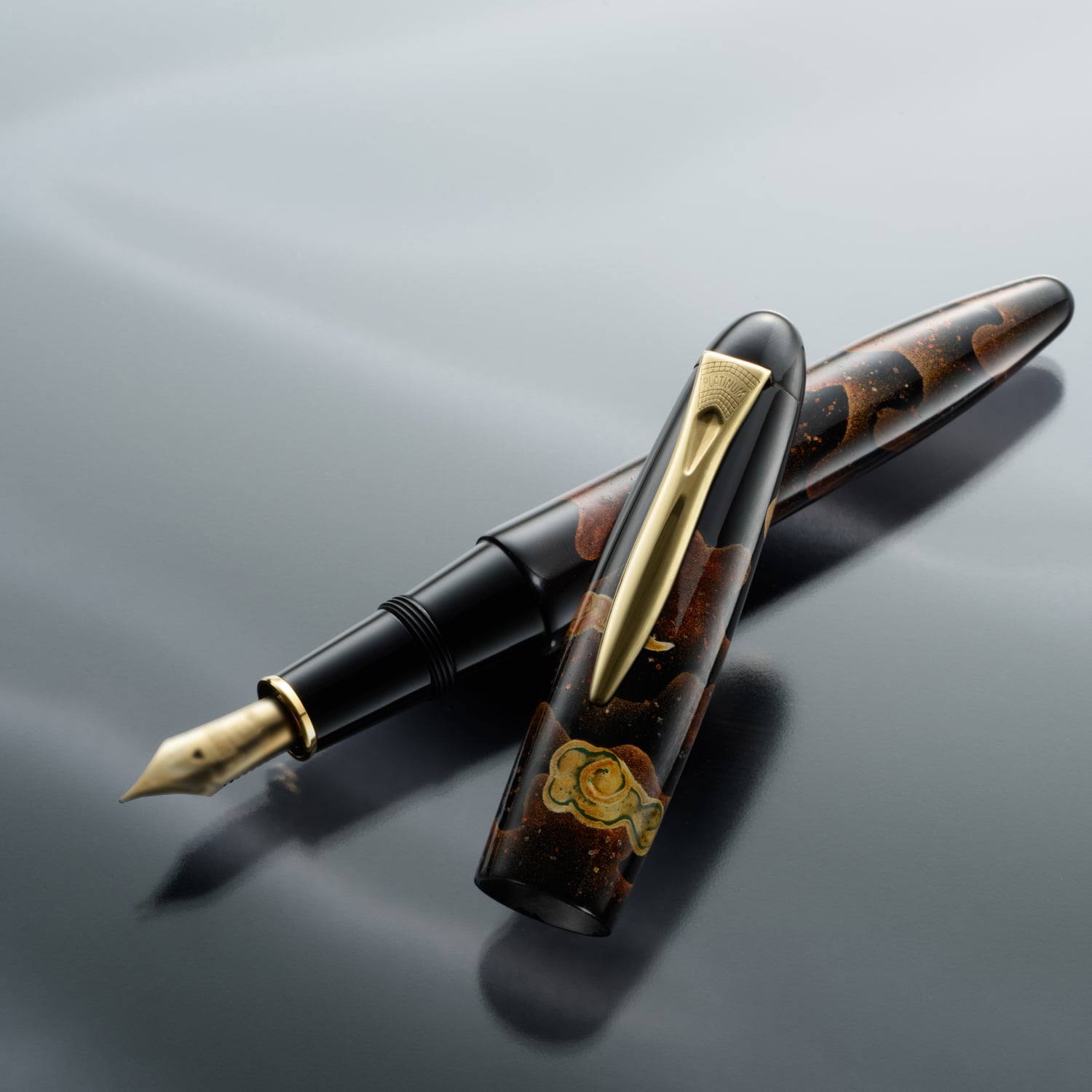 八雲塗り 『銀線八雲』 『銀線研ぎ八雲』 | プラチナ万年筆