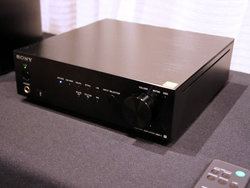 ソニー、192kHz/32bit対応USB-DAC内蔵アンプ「UDA-1」 - PHILE WEB