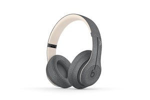 Beats、A-COLD-WALL*とコラボレーションした「Beats Studio3 Wireless
