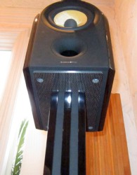 オールージュ、PM1のスピーカースタンド用インシュレーターが発売