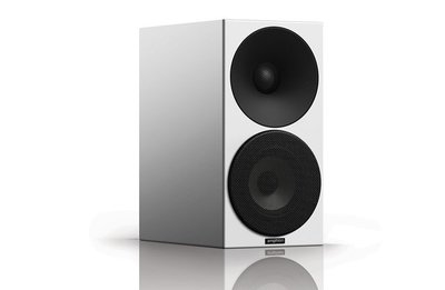 amphion「Helium410／Argon0」を比較試聴。同サイズの2スピーカー