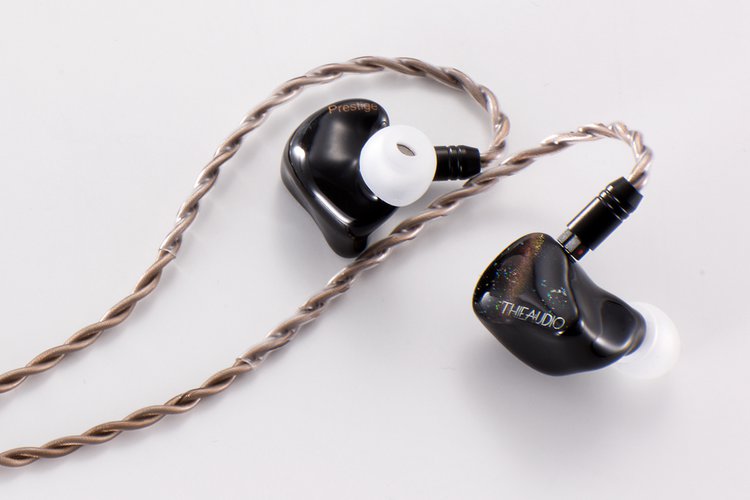 イヤホンに一石を投じるクロスオーバー設計！THIEAUDIO「Prestige」を
