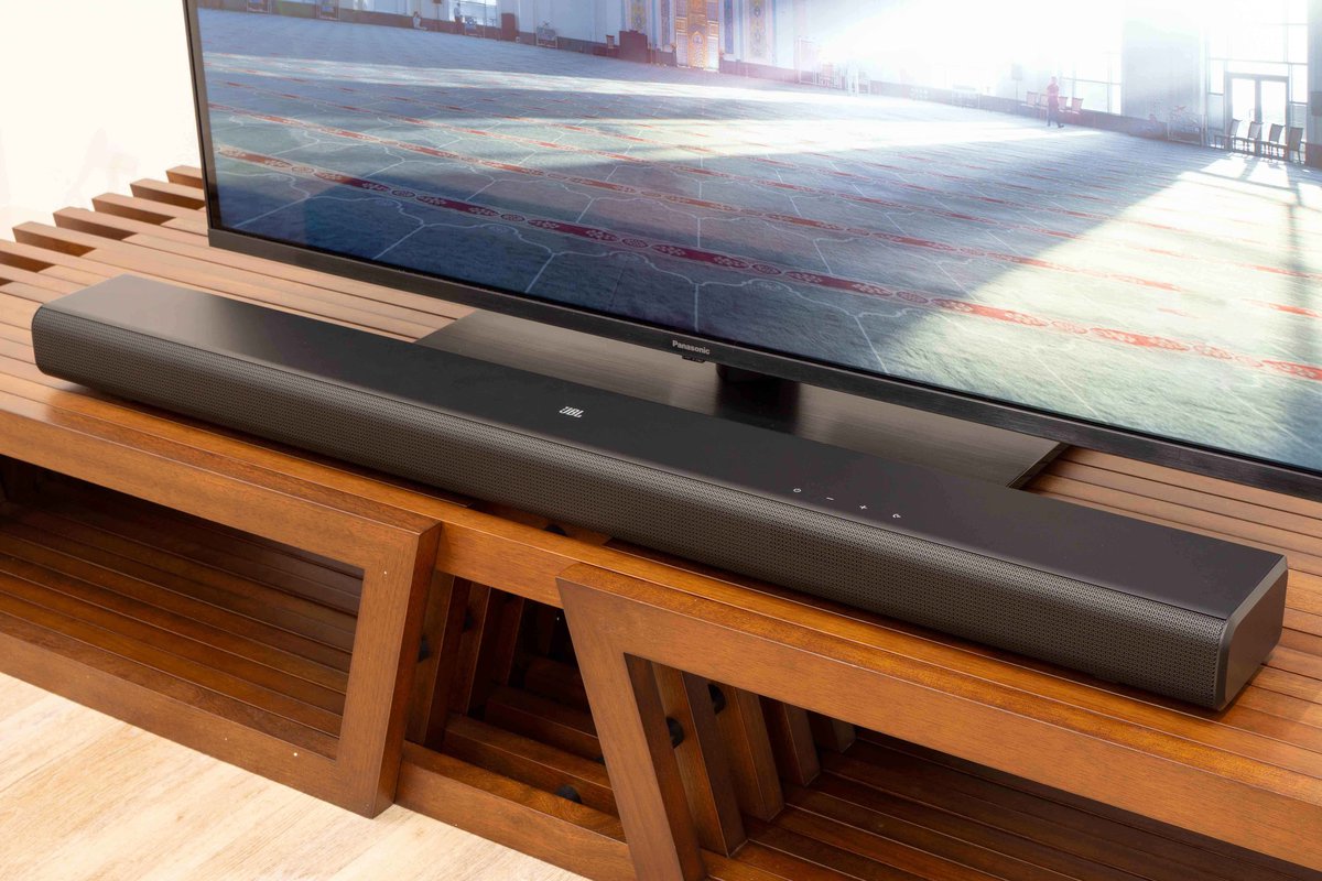 映画はやっぱりJBL！入門サウンドバー『CINEMA SB580 ALL-IN-ONE』は