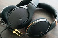 ゼンハイザー、佐藤健プロデュースブランドとコラボしたBluetooth