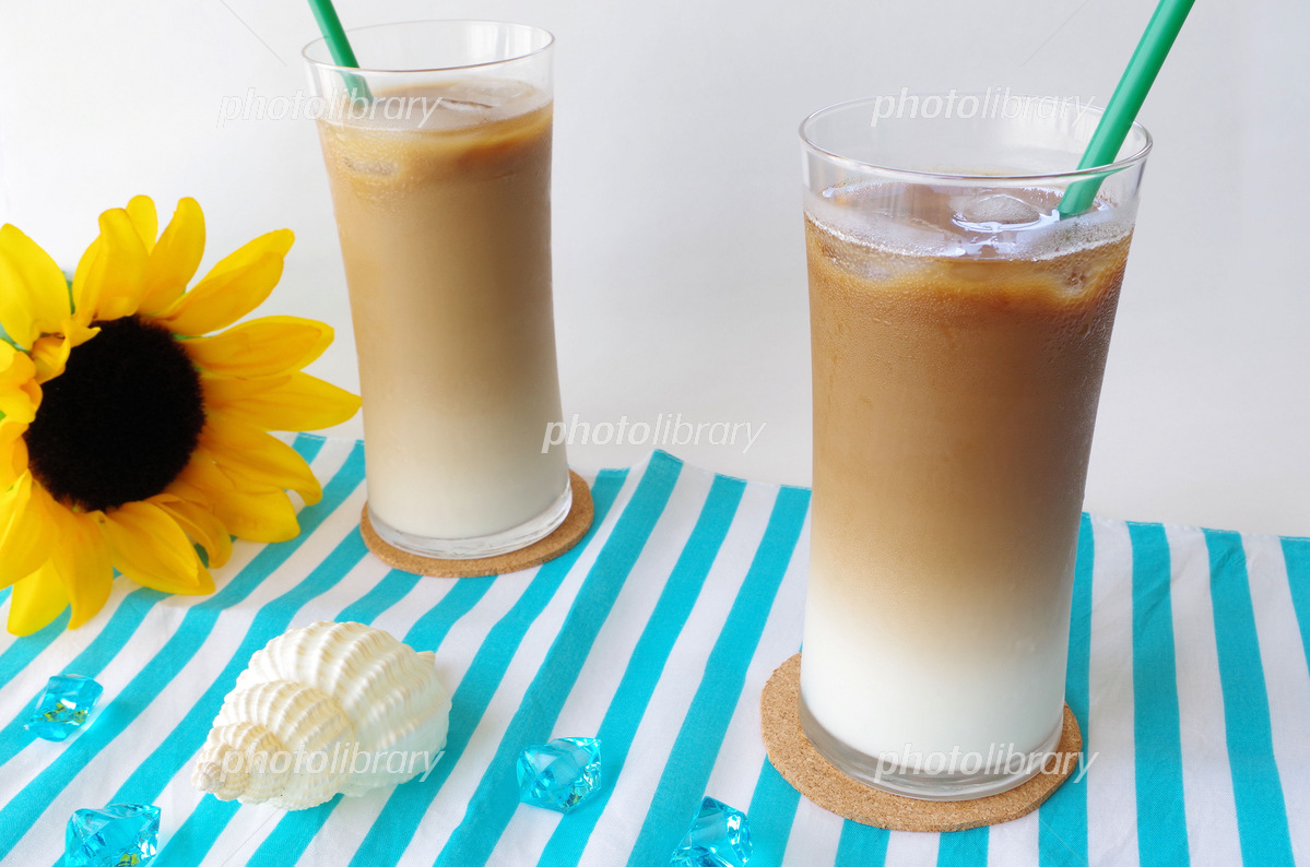 アイスカフェラテ 写真素材 [5154756] - フォトライブラリー