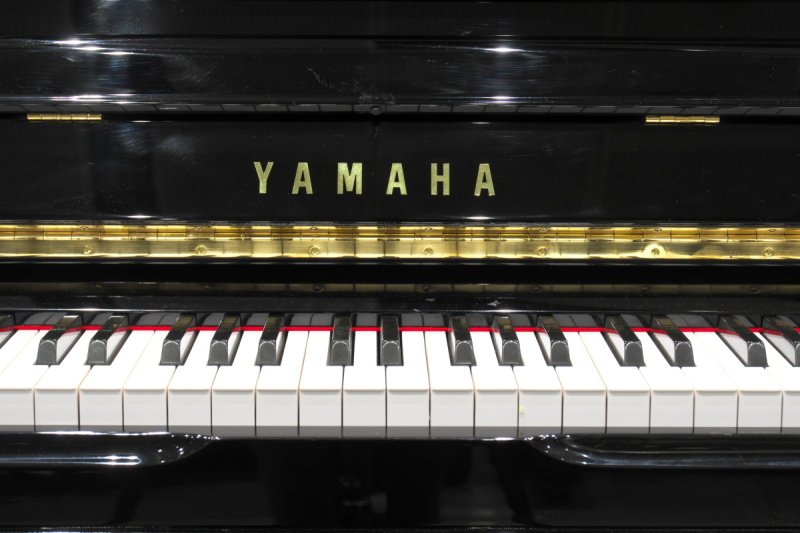 株式会社ピアノプラザ | YAMAHA UX1
