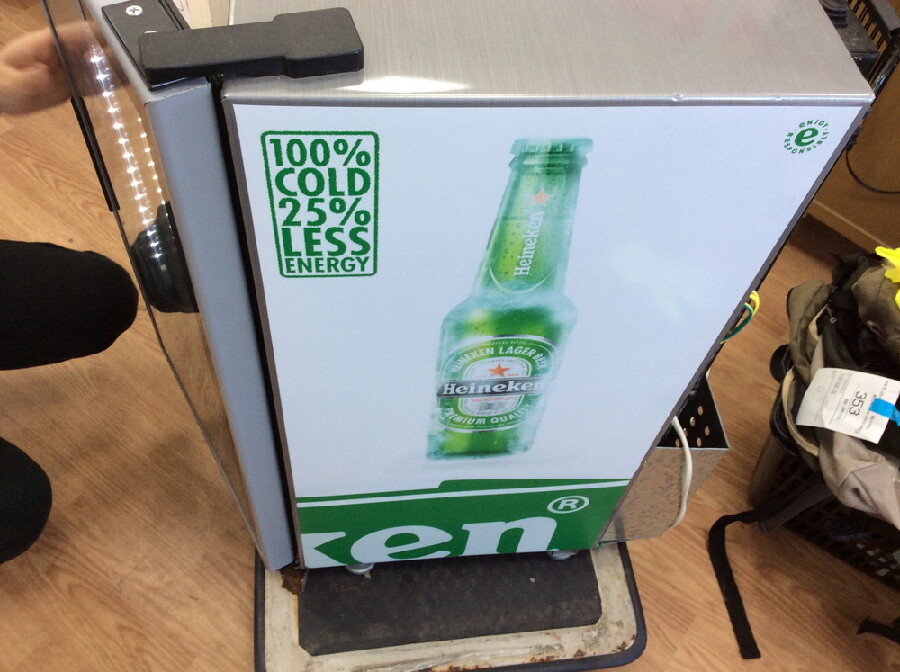 人気のハイネケン冷蔵ショーケース販売中です(^_^)v｜2022年10月26日