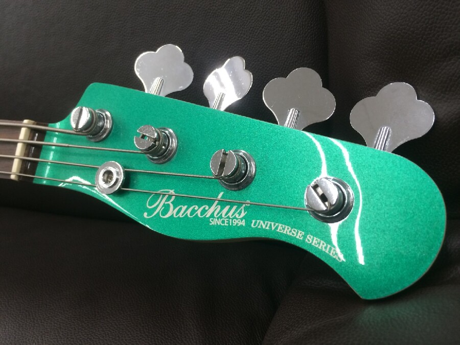 Bacchus (ﾊﾞｯｶｽ) Universe Series BTB-PJR/GRM-MH ｴﾚｷﾍﾞｰｽ 入荷しま