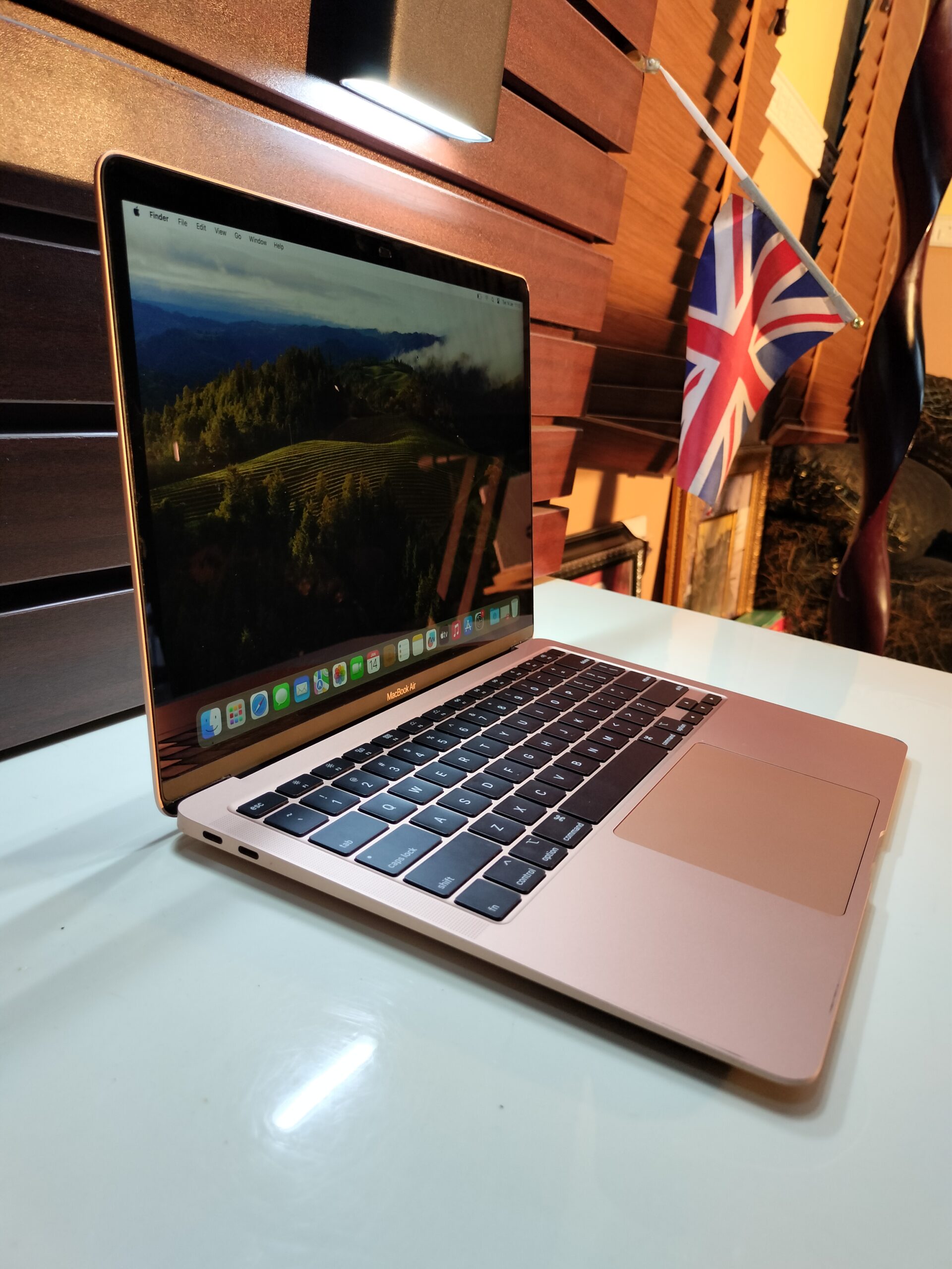 Apple MacBook Air 2020 - Core i5 - 512GB SSD - 8GB Ram - Retina