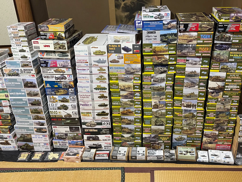 神奈川県茅ヶ崎市へ、300点を超えるAFVプラモデルの出張買取に伺いまし