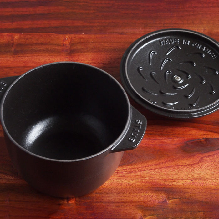 ストウブ ラ ココット デ ゴハン M 16cm ブラック / staub | 食器と