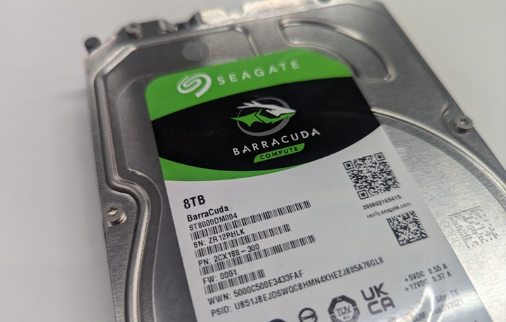 ST8000DM004」他社で復旧できなかったSeagate製8TBハードディスクから