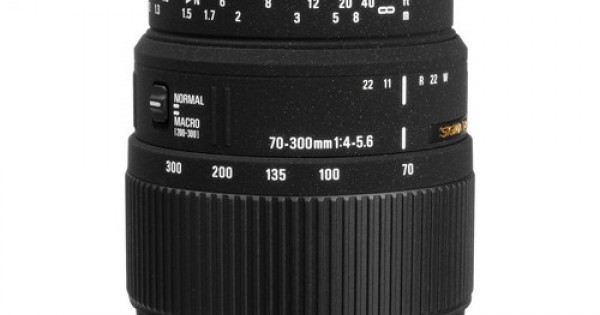Sigma 70-300mm f/4-5.6 DG Macro Lens for Nikon F Mount DSLRs