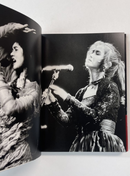 中島みゆき 写真集 夜会 1989-1998 十年の集大成 帯付き 再入荷 | 音楽