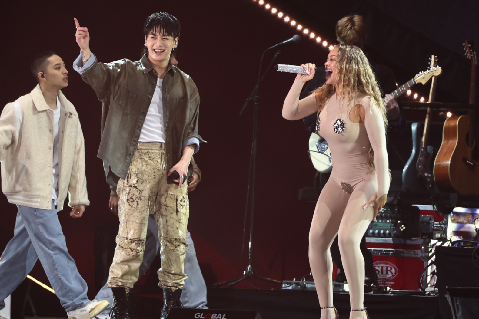 Jung Kook Performs 'Seven' With Latto at Global Citizen 2023: Watch