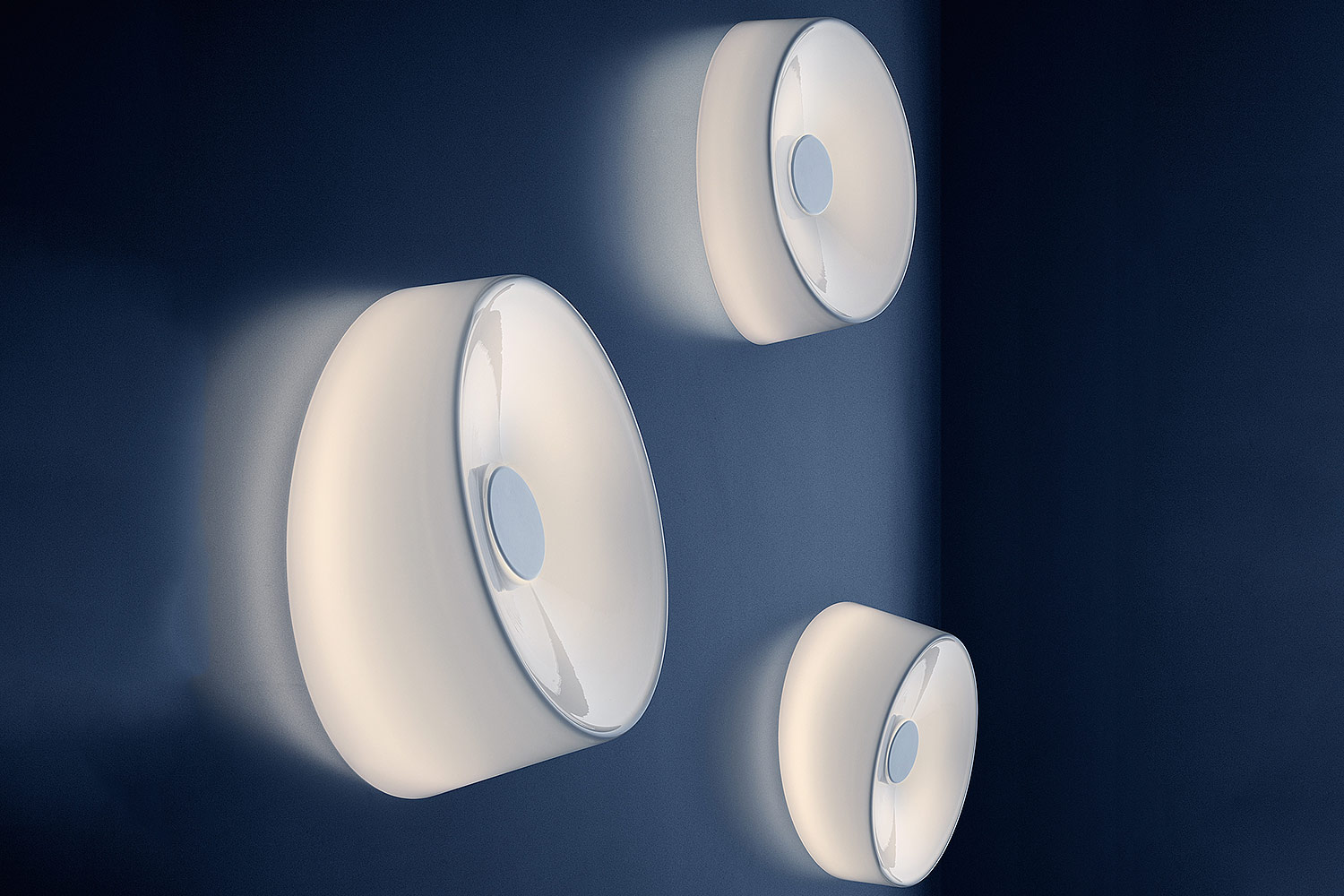 Lumiere XXL/XXS Wall Sconce by Foscarini • room service 360°