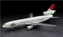 Hasegawa 10733 - 1/200 DC-10-40 Japan Airlines Model Kit