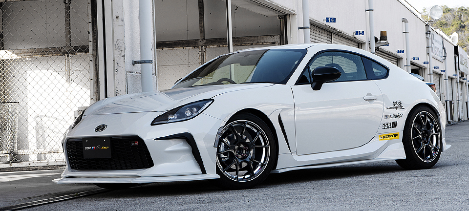 ホイールのトータルメーカー SSR｜純正にはできないホイールをカタチに